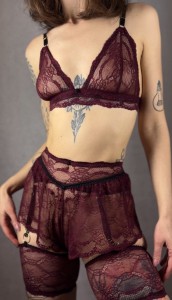 Szorty Crimson Queen V